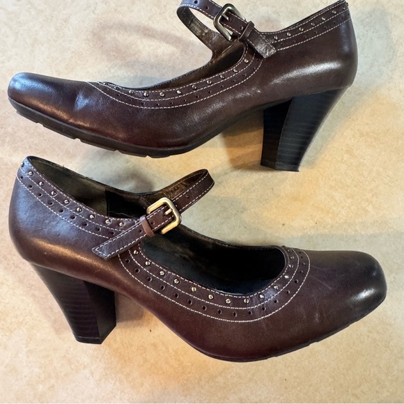 Naturalizer Brown Mary Jane Heels Shoes - Picture 7 of 14